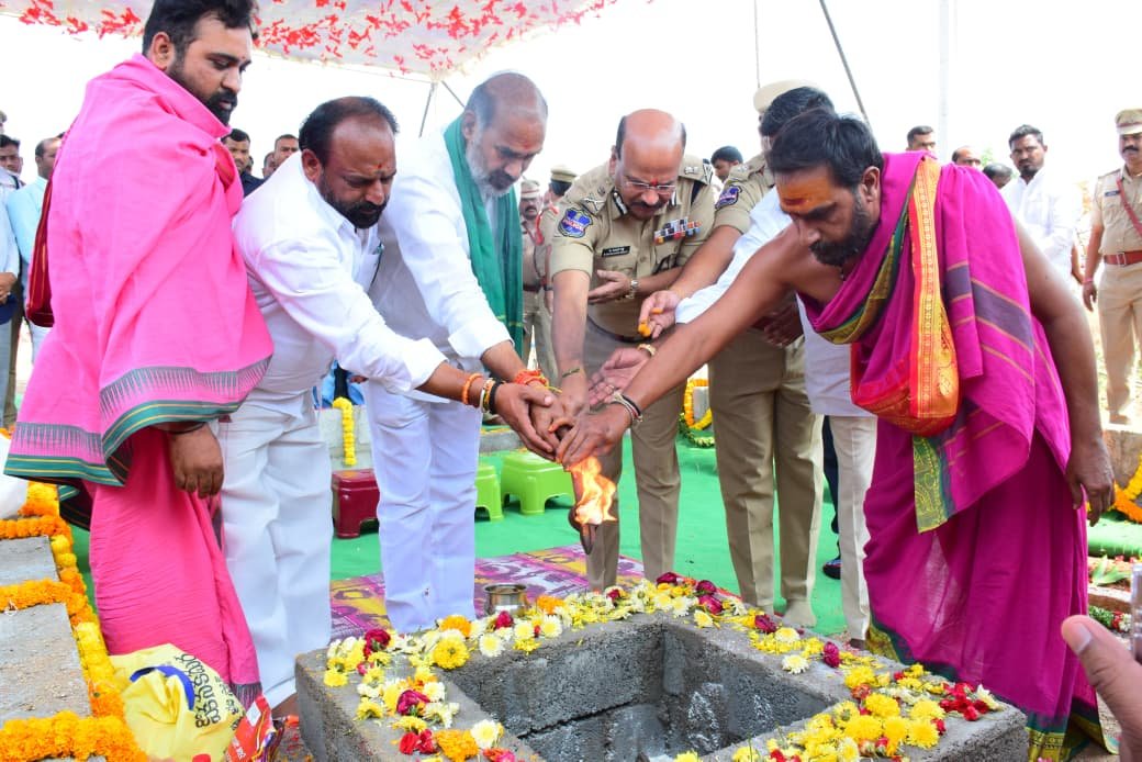 సిటిజన్ ఫ్రెండ్లీ పోలీసింగ్ అమలు చేస్తాం..  ట్రాఫిక్ నియమాలు ప్రతి ఒక్కరూ పాటించాలి
